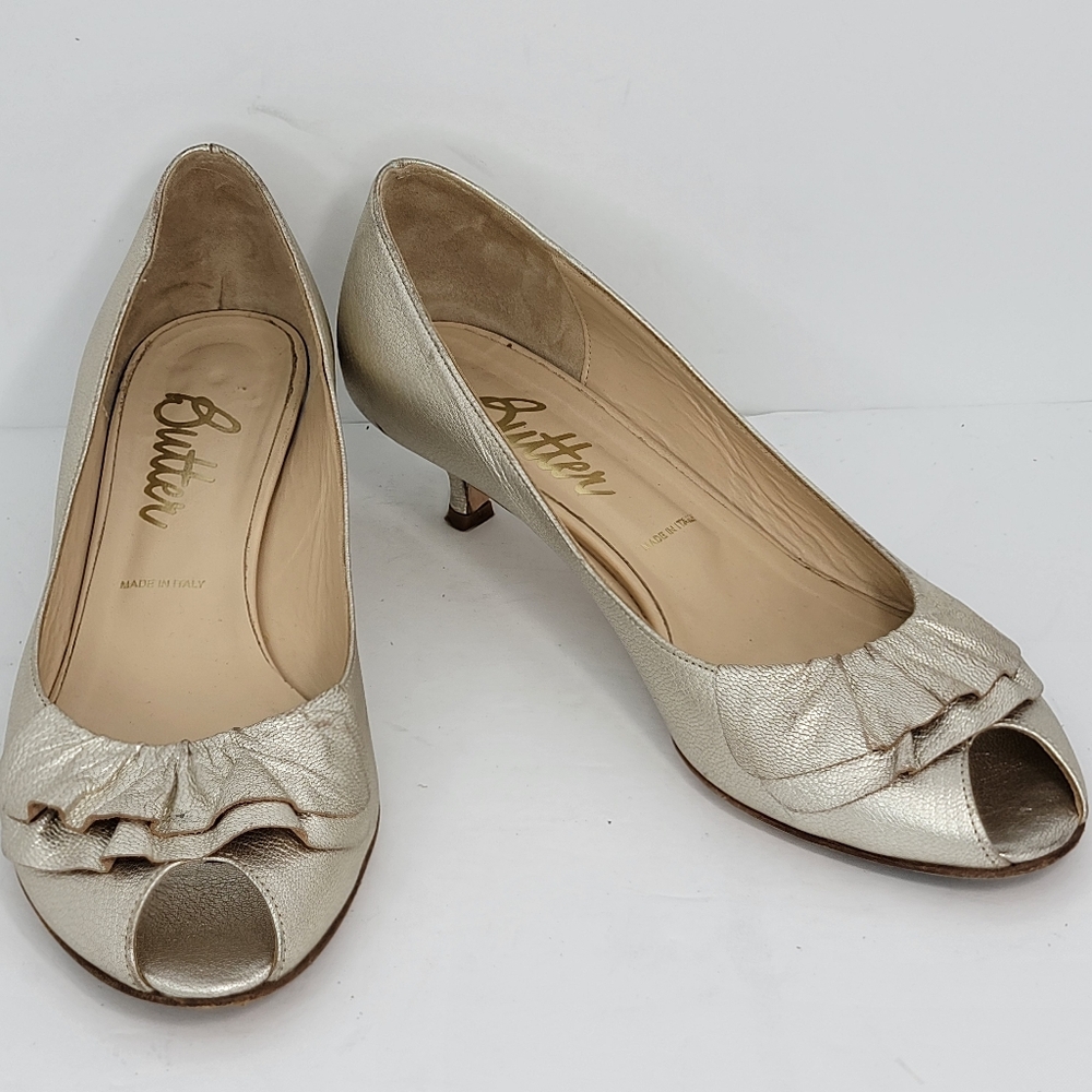 Butter Women's Elegant Cream Peep Toe Kitten Heels SIZE 9.5. #1621